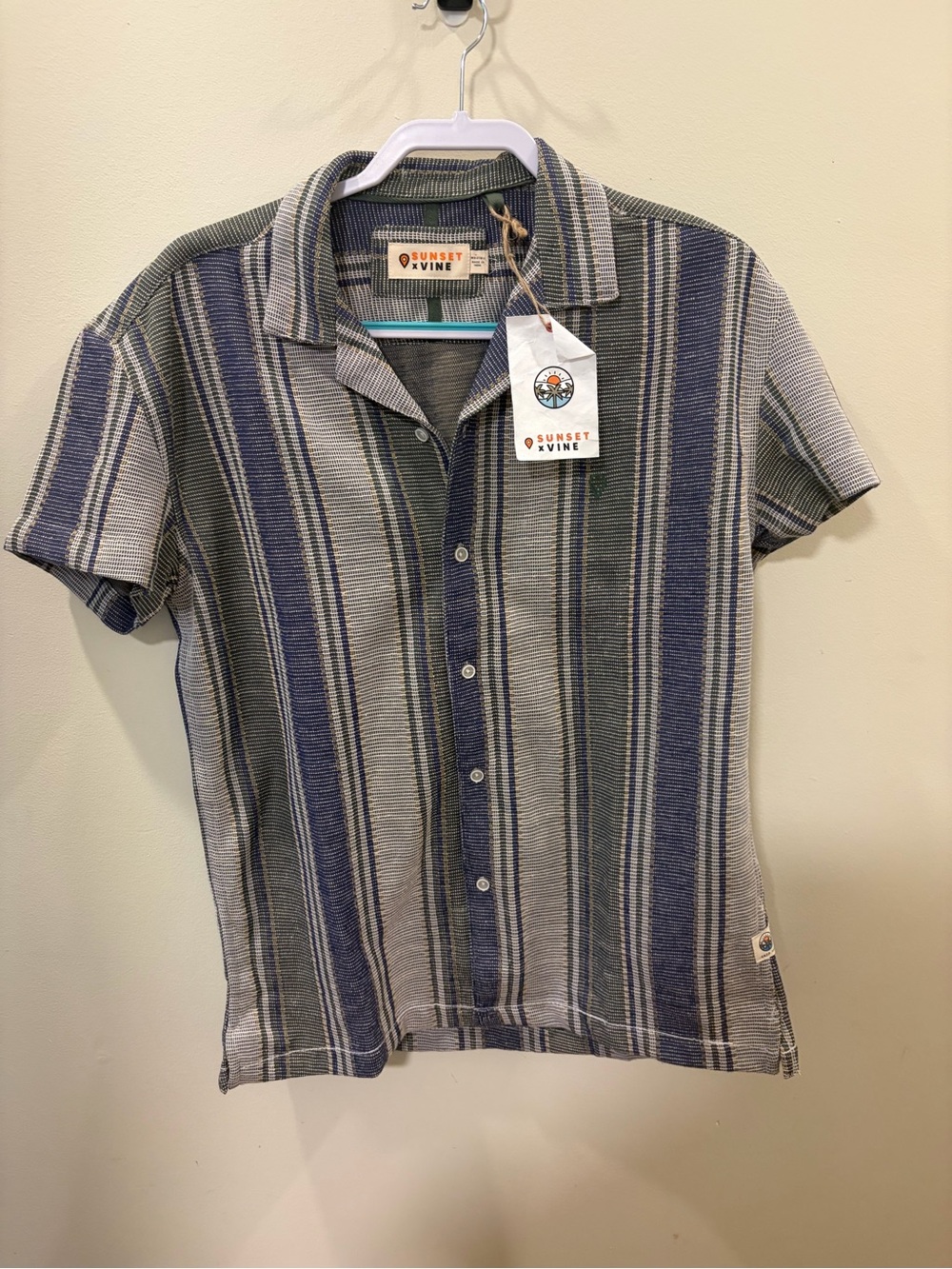 Sunshine and Vine Men's Blue & Gray Textured Camp shirt